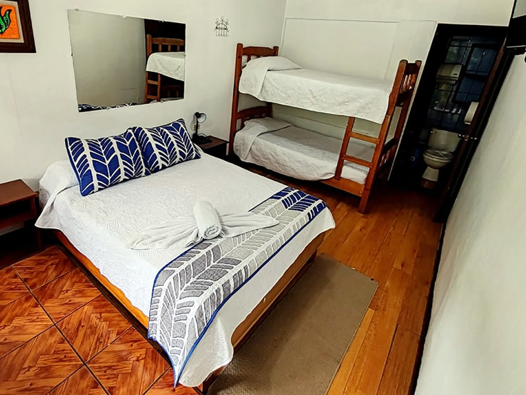 Cabinas El Pueblo Bed And Breakfast