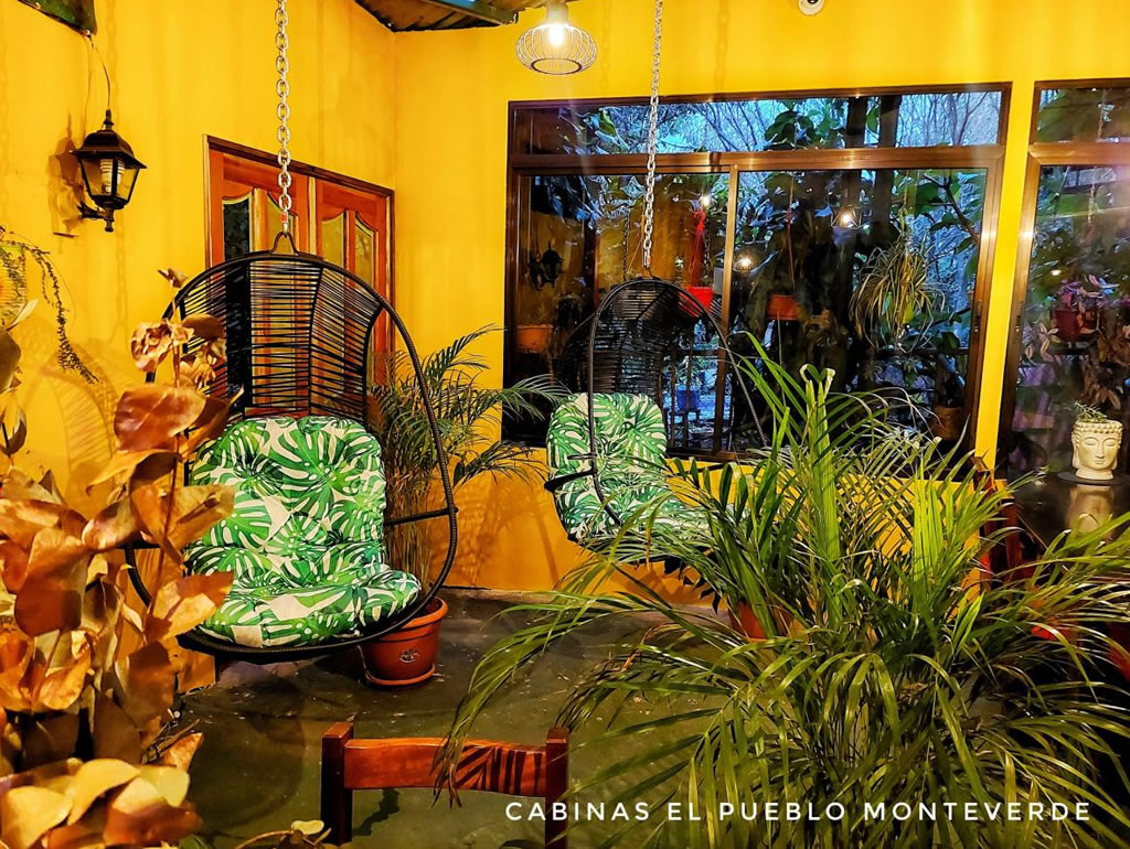 Cabinas El Pueblo Bed And Breakfast