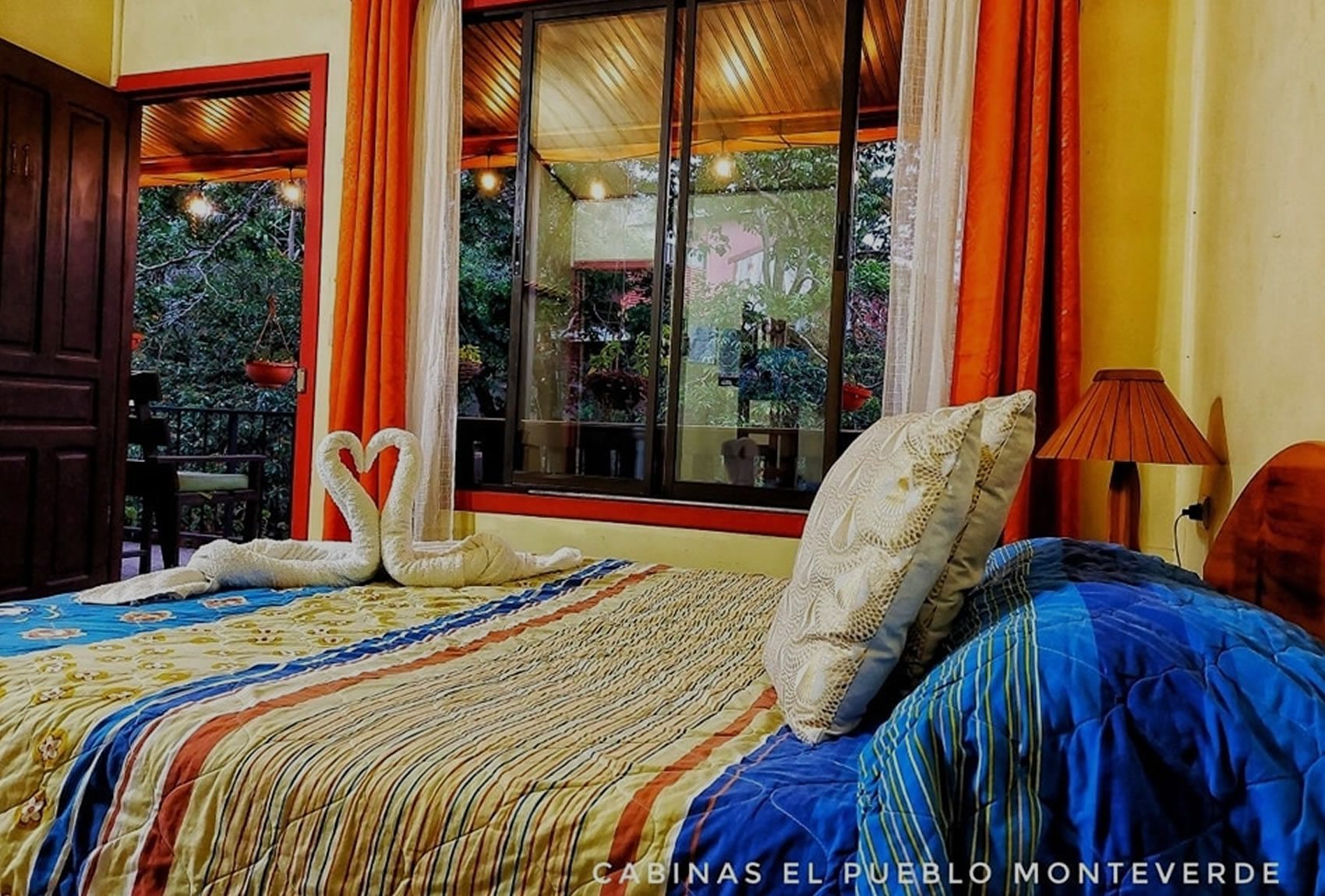 Cabinas El Pueblo Bed And Breakfast